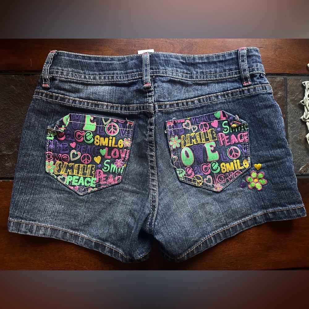 Girls size 12 cool peace shorts